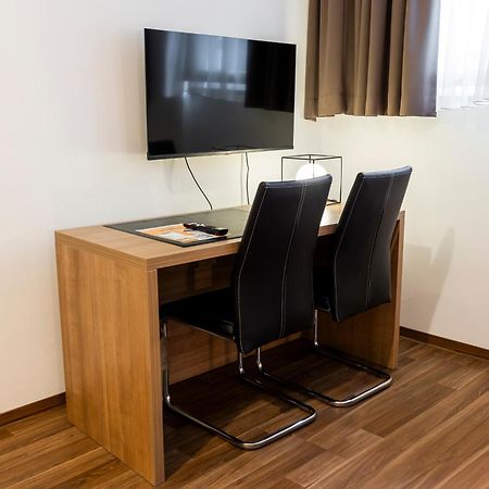 Orange Hotel Und Apartments Neu-Ulm Zewnętrze zdjęcie