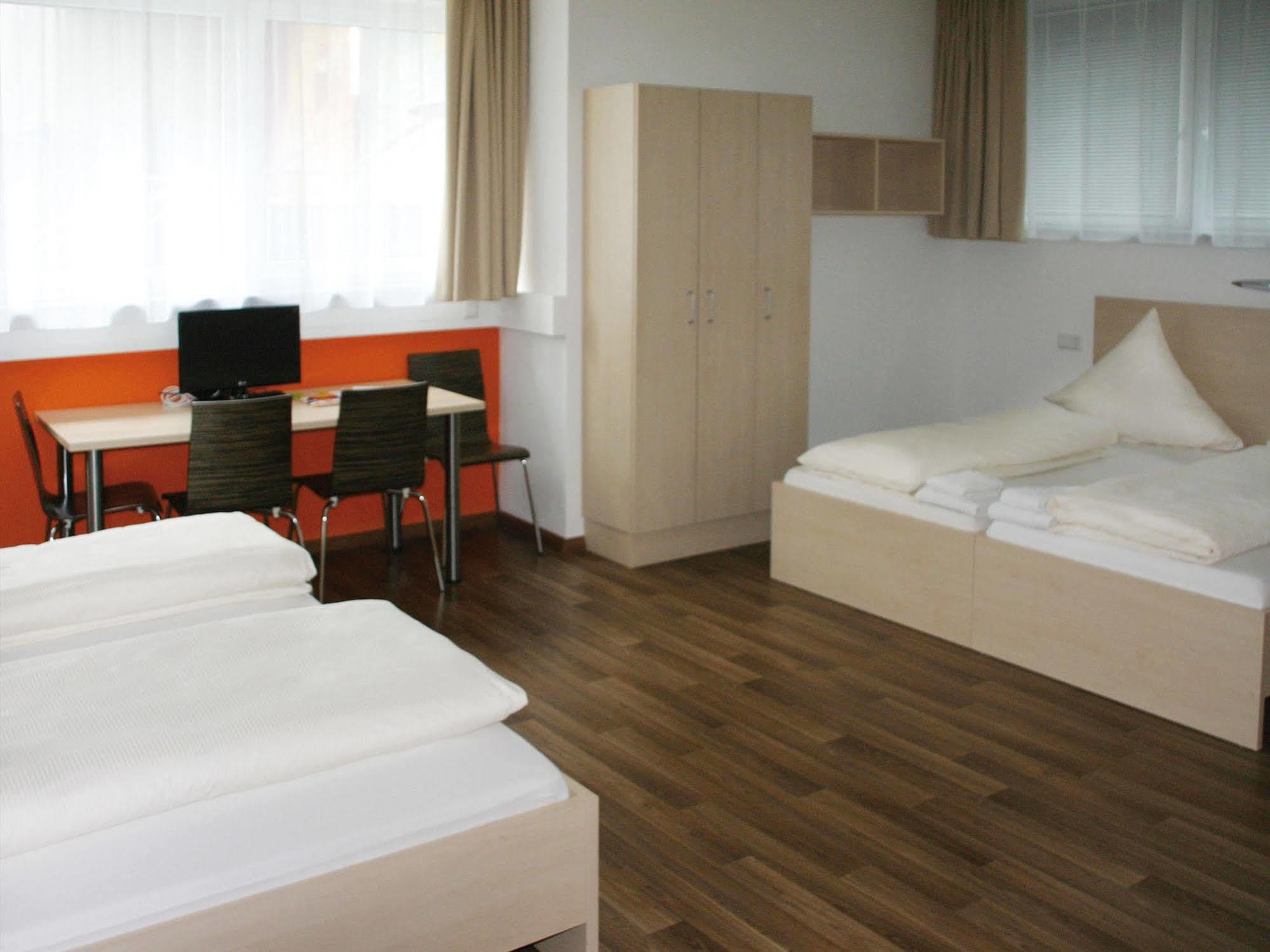 Orange Hotel Und Apartments Neu-Ulm Zewnętrze zdjęcie