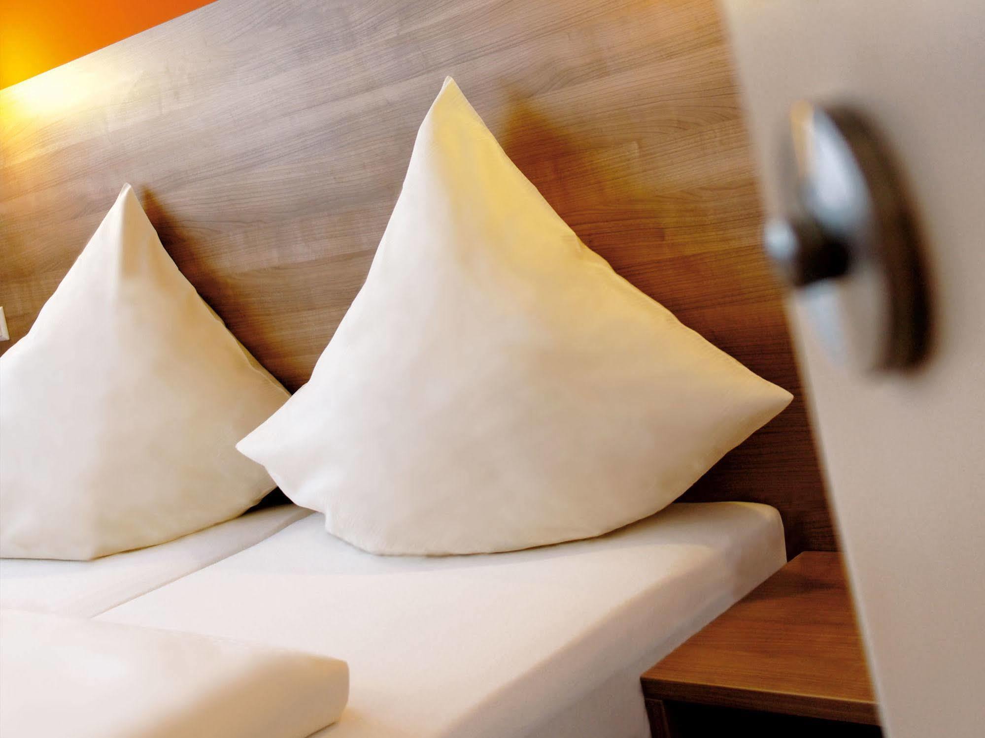Orange Hotel Und Apartments Neu-Ulm Zewnętrze zdjęcie