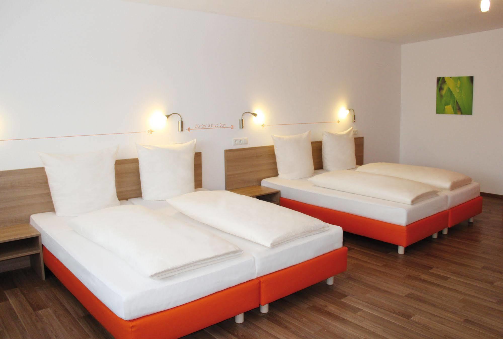 Orange Hotel Und Apartments Neu-Ulm Zewnętrze zdjęcie